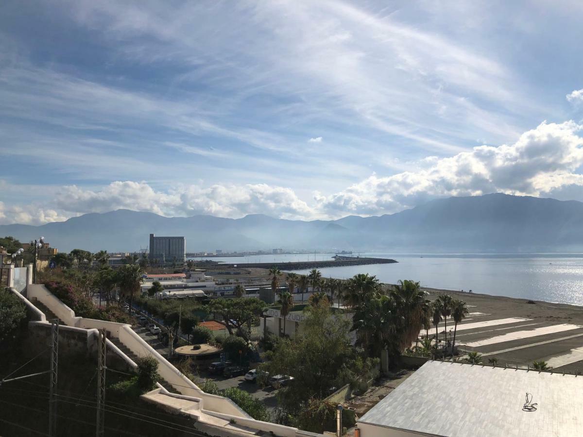 Light Blue - Apartment In The Middle Of Everything Torre Annunziata Luaran gambar